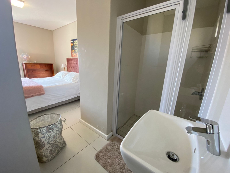 To Let 3 Bedroom Property for Rent in Somerset Lakes Western Cape